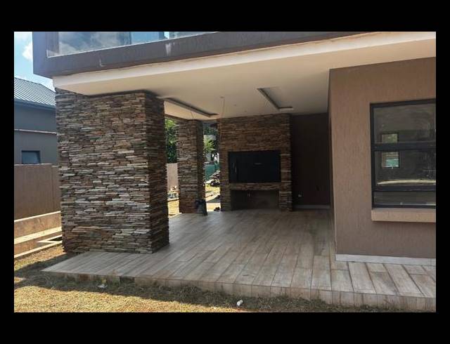 7 BEDROOM HOUSE FOR SALE IN KEMPTON PARK